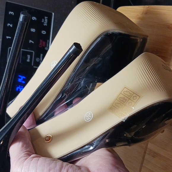 7 INCH MULES, HEELS, SIZE 39, NEW - Picture 6 of 7